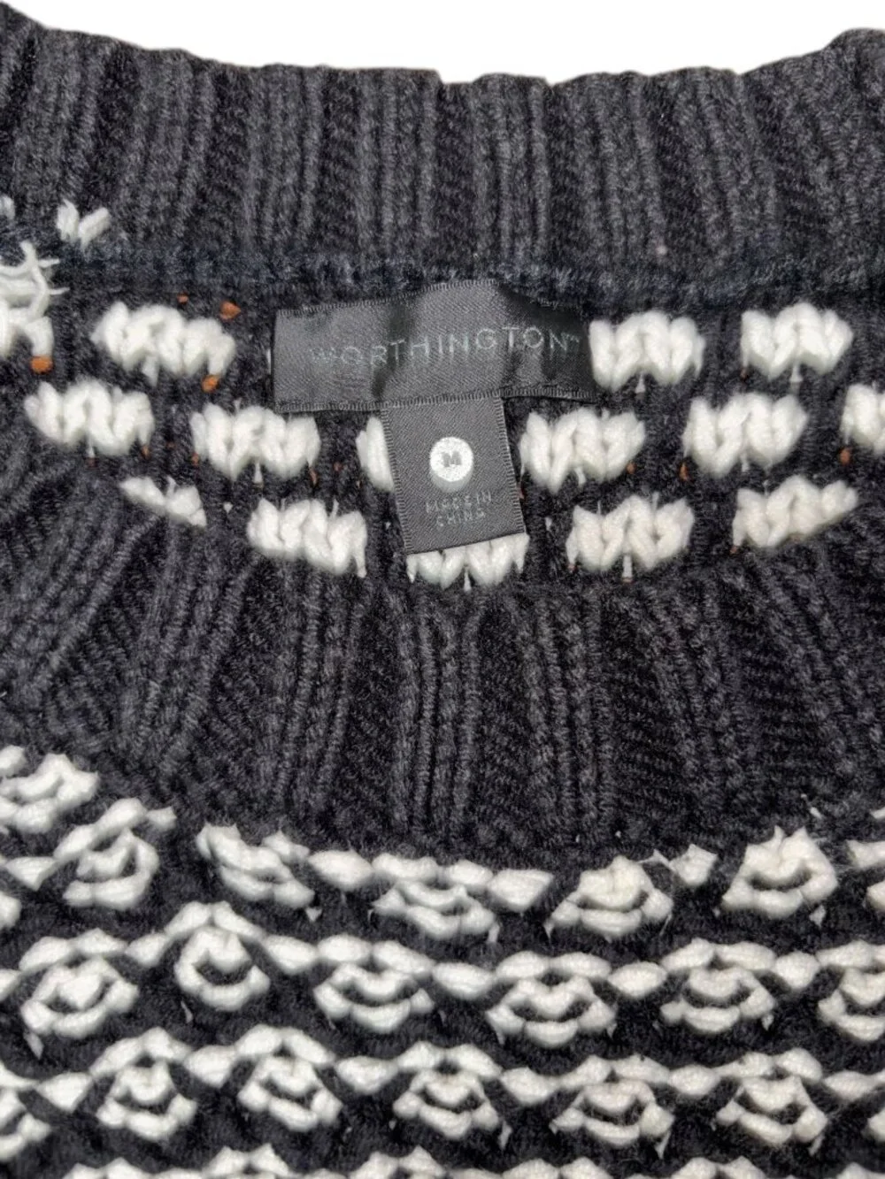 Worthington Medium Black and White Knit Sweater